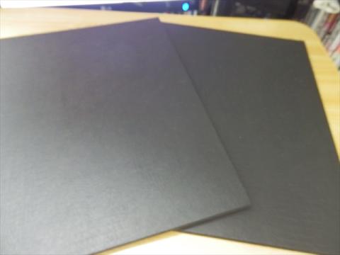 飲食店のメニューのようなボード(閉じた状態)