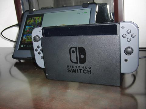 遊ぶのはNintendo Switchで、スプラトゥーン2!