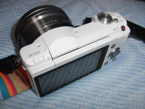 小さいのでよく使用するカメラです