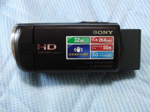 ちょっと古いですがデジタルビデオカメラです