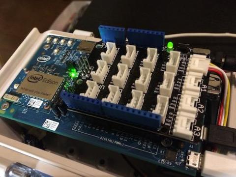 Groveベースシールドを装着