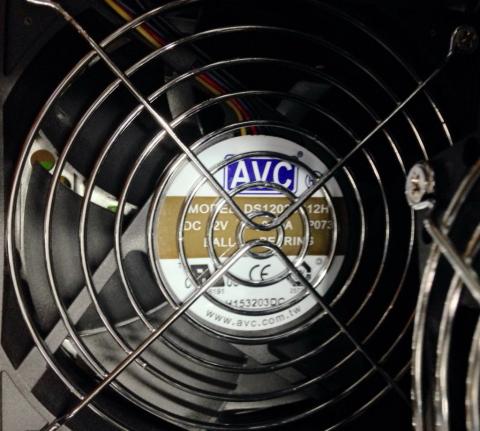 CPUクーラー用8cmファンや12cm内部ケースファン