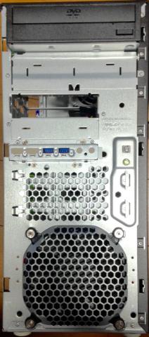 フロントパネルを外したら出てきた