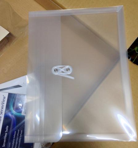 USBキーボードとUSBマウスも付いてきました。おや、これは