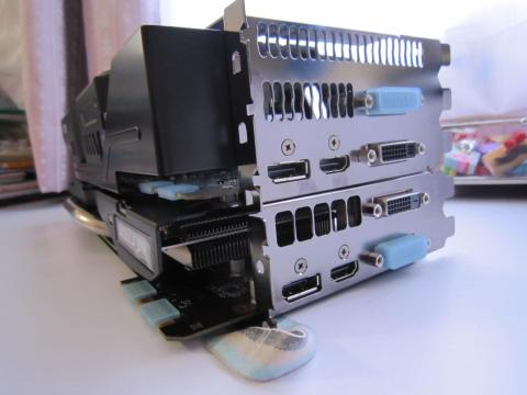 ヒートパイプのぶん幅広