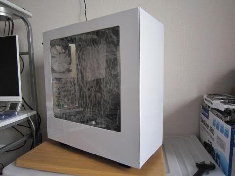 シンプルなデザインの製品本体