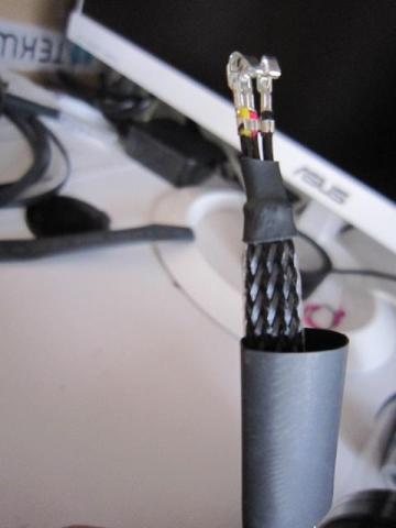 熱収縮チューブです