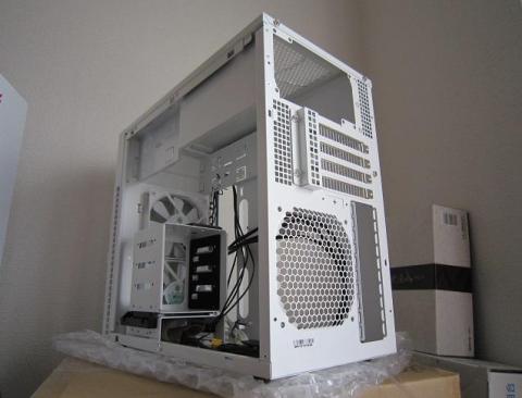 リベット接合部を最低限にしている