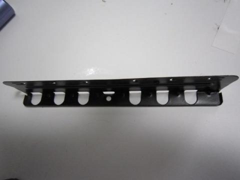 PCIスロットにある留め具のようなカバー 老眼が絶賛進行中なので外し方を理解出来たのは4日後。