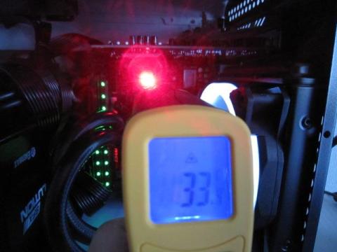 放射温度計にて