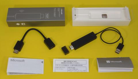 Display Adapterの同梱品一式