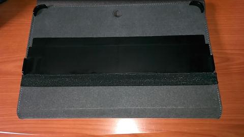 TransBookT100HAのケースに装着