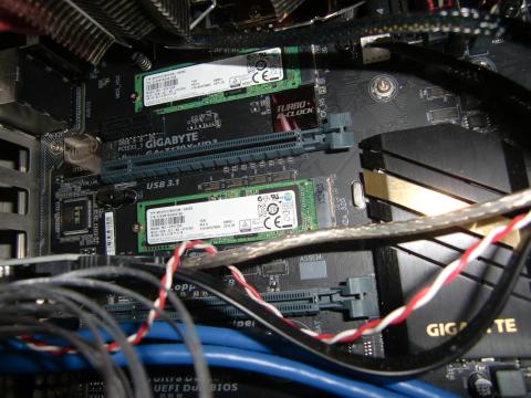 M.2 2枚挿し RAID0で爆速運用中!