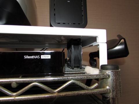 8cmケースファンで送風