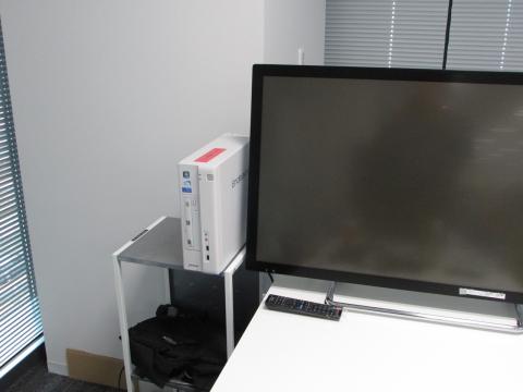 デスクトップPCは大きくて邪魔