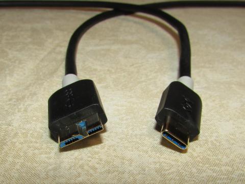 コネクタ部、作りはしっかりしてるように見える