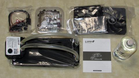 パーツ類はかなり多い