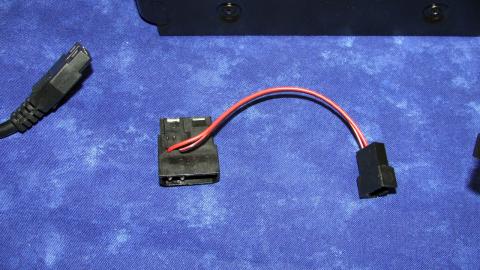 Exllusion240付属ファン用分岐コネクタ