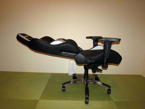 180°リクライニング状態