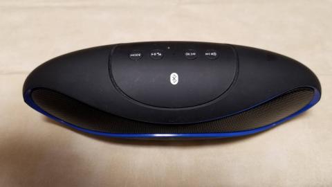 以前使ってたBluetoothスピーカー デザインは良い