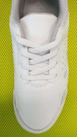 紐結びのようだが、結び目がない