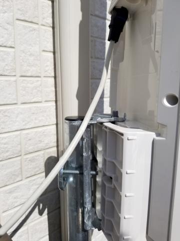 アンテナを仮付けします