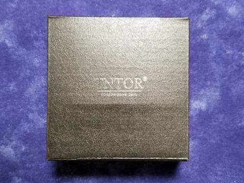 おしゃれな化粧箱入りです