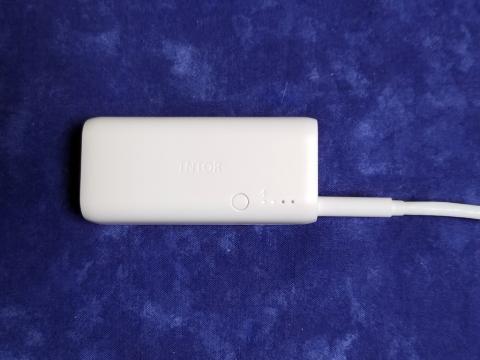 充電はType-C側から行う