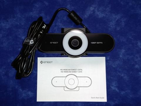 同梱品は本体と説明書のみでシンプル