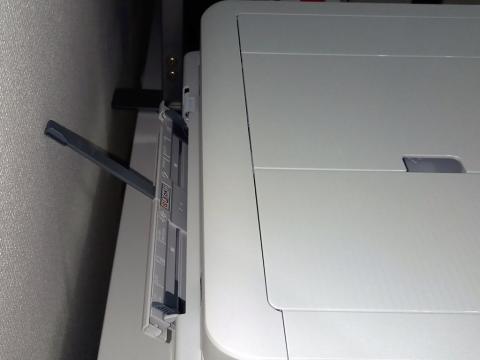 手差しトレイは①枚ずつの給紙となる