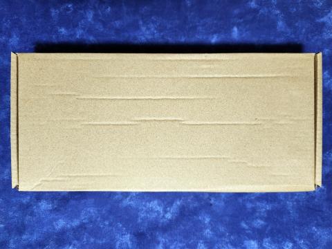 ラベルも印刷も無い