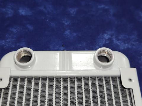 G1/4規格のネジです