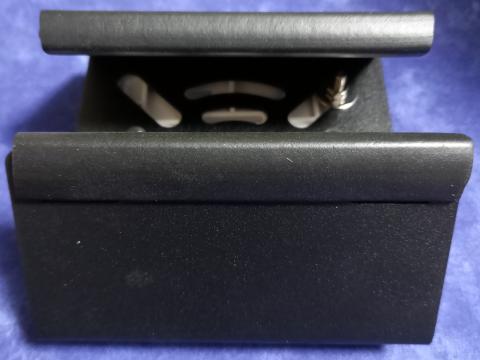 支柱に接する部分はクッションをはめる