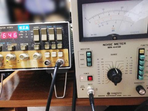 振幅はそのまま、3dB減衰する周波数まで上げたところ