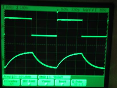 過渡応答(A=11 Vin=200mVp-p f=100kHz Rfb=10kΩ 位相補償なし 10:1プローブのみ接続 ガラエポユニバーサル基板)