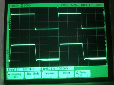 過渡応答(A=1 Vin=200mVp-p f=100kHz Rfb=0 位相補償なし Rl=15Ω ガラエポユニバーサル基板)