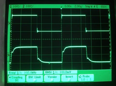 過渡応答(A=1 Vin=200mVp-p f=100kHz Rfb=0 位相補償なし Rl=15Ω ガラエポユニバーサル基板)