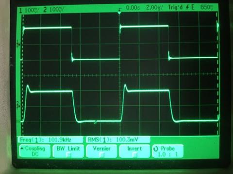 過渡応答(A=1 Vin=200mVp-p f=100kHz Rfb=0 位相補償なし Rl=15Ω ガラエポユニバーサル基板)