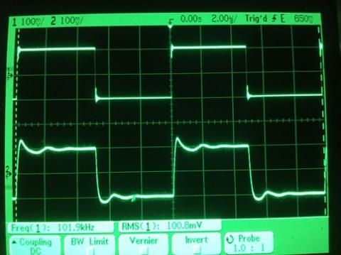 過渡応答(A=1 Vin=200mVp-p f=100kHz Rfb=0 位相補償なし Rl=15Ω ガラエポユニバーサル基板)