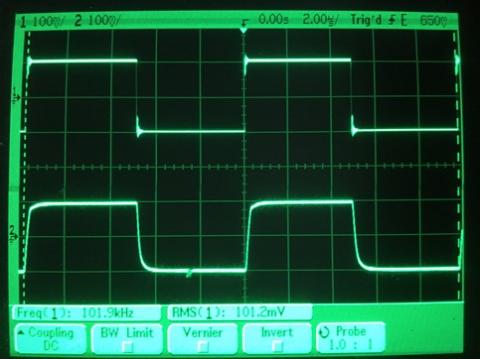 過渡応答(A=1 Vin=200mVp-p f=100kHz Rfb=0 位相補償なし Rl=15Ω ガラエポユニバーサル基板)