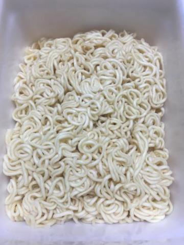 湯切り後の麺