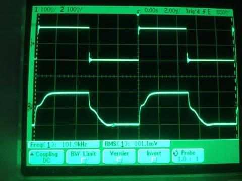 過渡応答(A=1 Vin=200mVp-p f=100kHz Rfb=0 位相補償なし Rl=15Ω ガラエポユニバーサル基板)