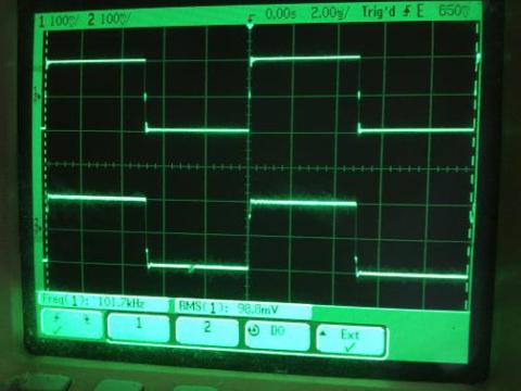 過渡応答(A=1 Vin=200mVp-p f=100kHz Rfb=0 位相補償なし Rl=15Ω ガラエポユニバーサル基板)