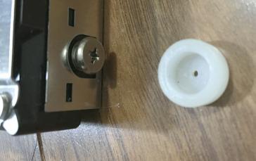 ネジとキャップ