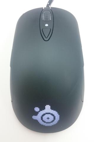 ロゴはホタルのようにゆっくりと点滅します。もちろん設定で消せます。