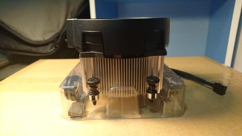 高さはだいたいこれくらい(グリス保護の為にカバー外してません)。