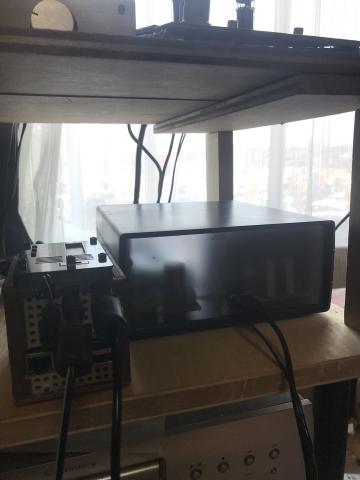 タカチのSYH-190Bにはざいやに加工依頼したアクリルパネルを取付