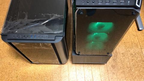 並べてみると倍ぐらい大きい