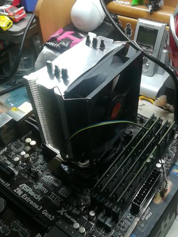 クーラーをドン