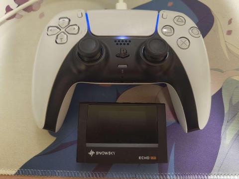 じゃあDualSense(PS5のコントローラー)でどうよ!?これなら皆さん分かりやすいでしょう!?